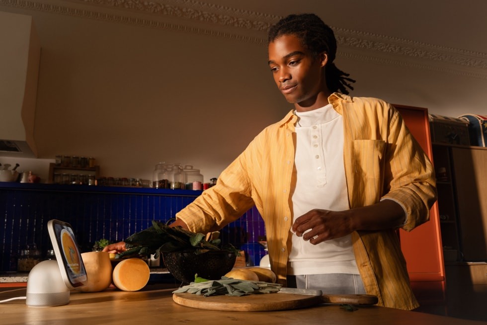 New Apple HomeView being used in a kitchen